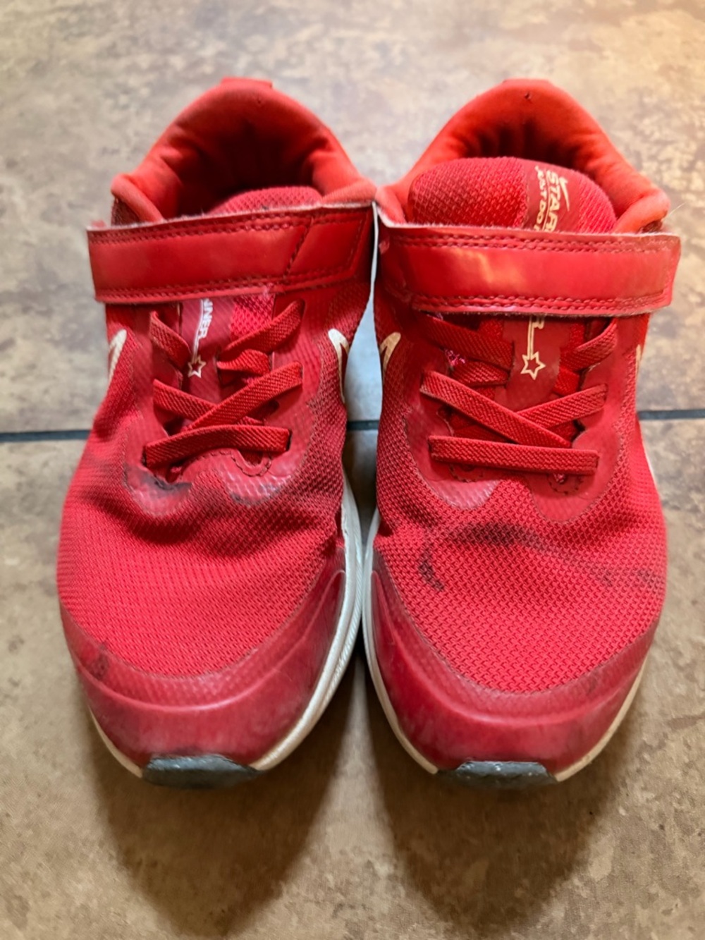 Nike Kids Red sneakers size 1Y